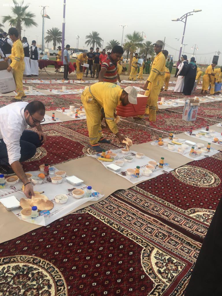 مأدبة إفطار جماعي علي شرف محافظ صبيا