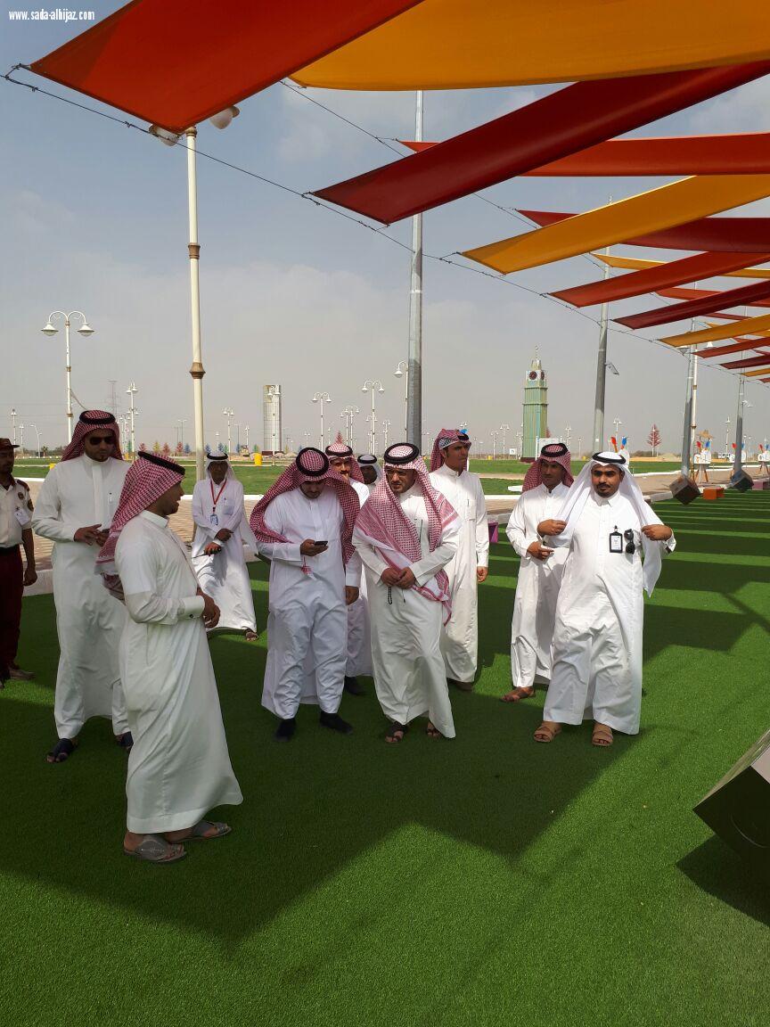 محافظ الدرب يتفقد سير العمل في عدد من المشروعات بالمحافظة