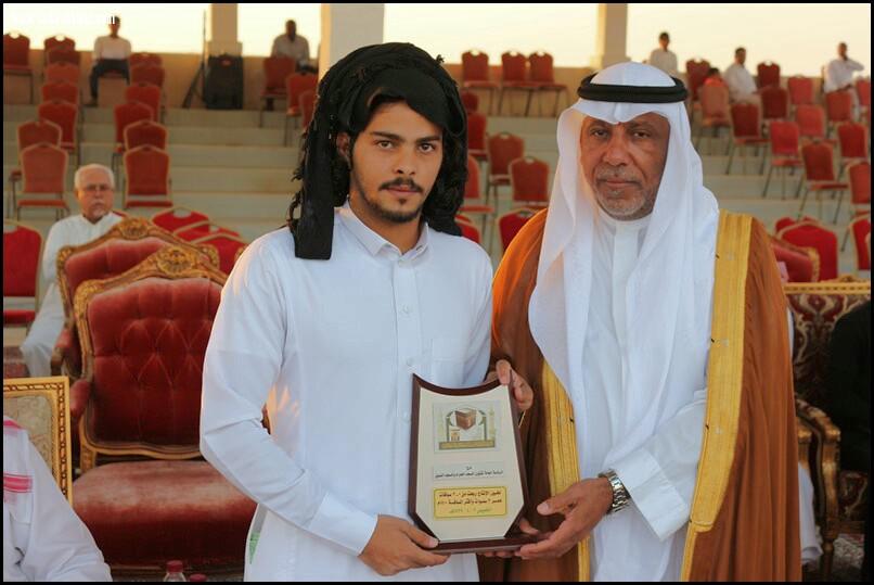 أخزم يهدي اسطبل أبناء صالح الثنيان كأس الرئاسة العامة لشؤون الحرمين المسجد الحرام والمسجد النبوي