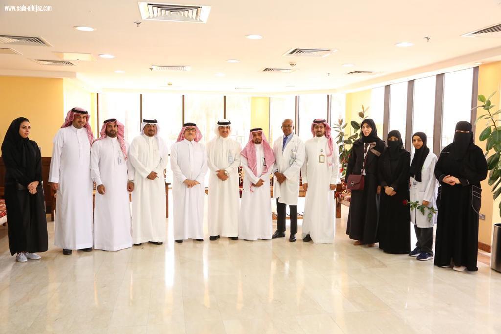 جمعية السرطان بالشرقية تعايد مرضى التخصصي