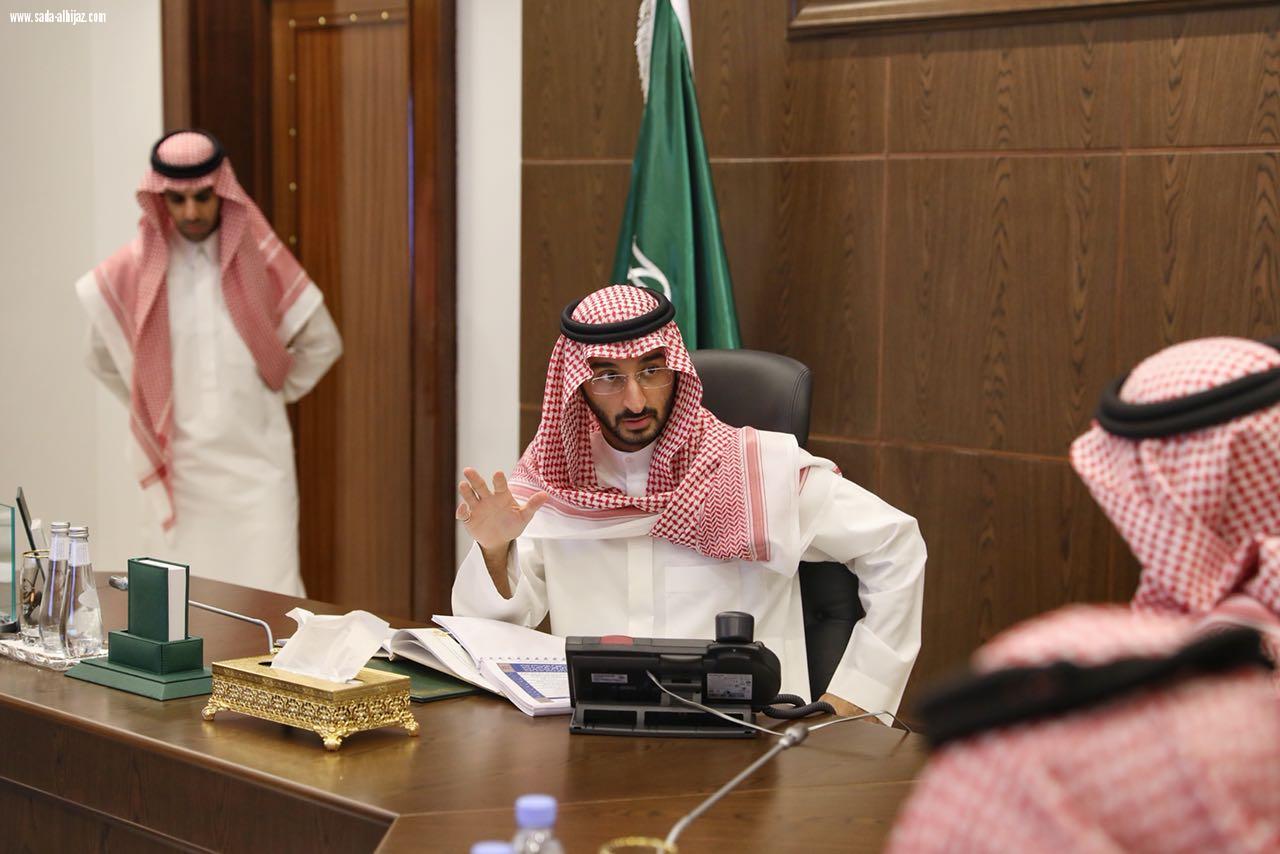 دشن أمير منطقة مكة المكرمة بالنيابة صاحب السمو الملكي الأمير عبد الله بن بندر اليوم الأحد خطة مكاتب الأحوال المدنية للخدمات السريعة 