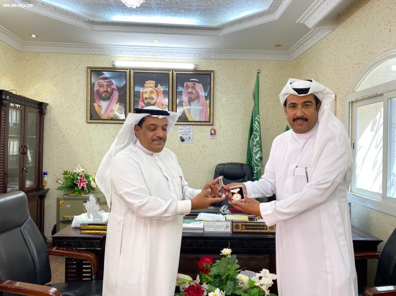 رئيس مجلس ادارة لجنة تراحم بالباحة لرعايه السجناء والمفرج عنهم واسرهم بكرم الاعلامي المحجم