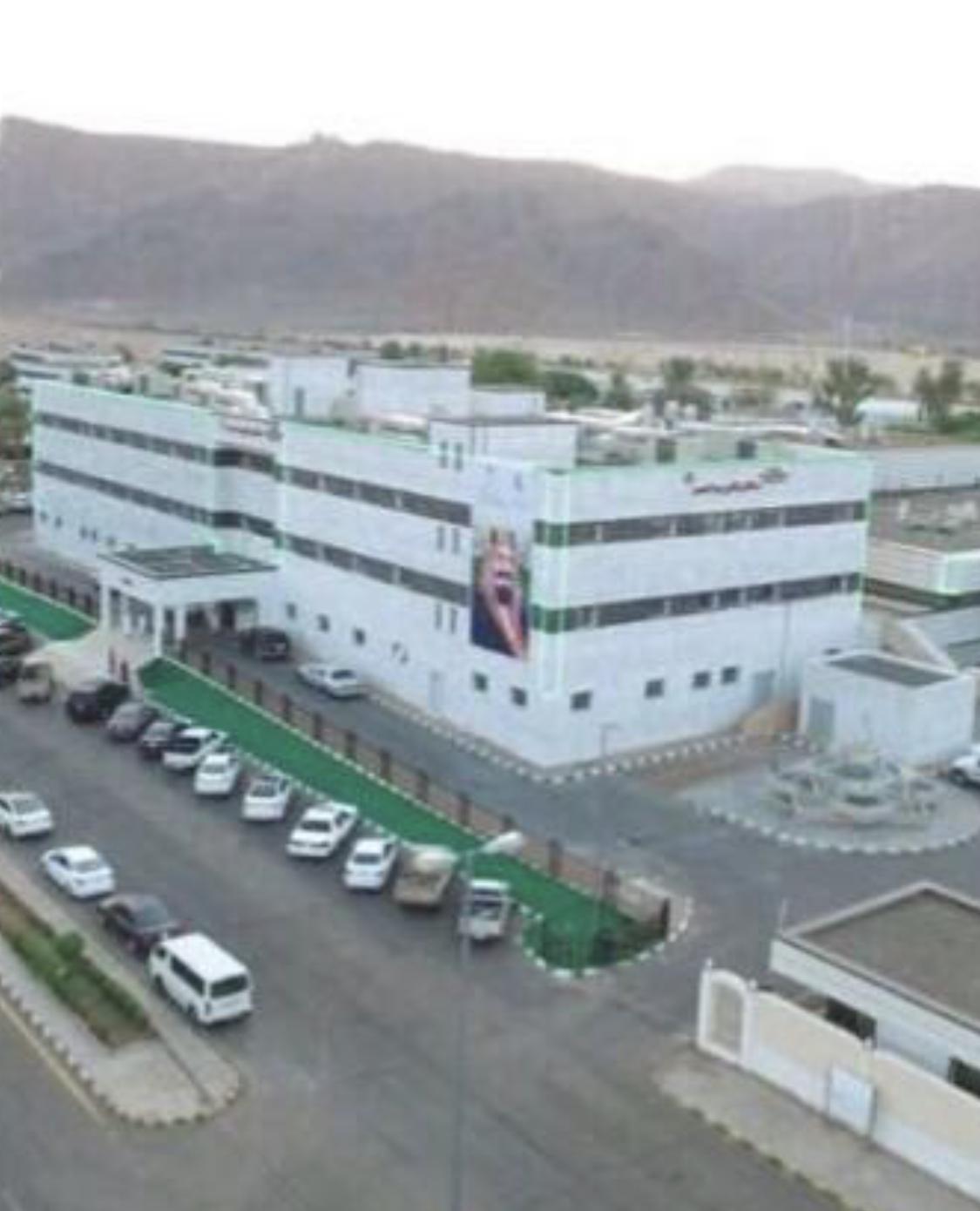 تدخل طبي عاجل لإنقاذ حياة ثلاثيني مصاب بنزيف داخلي حاد