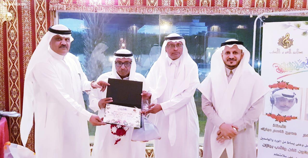 إحتفاء صالون الفن والأدب بجازان بعضوين من أعضائه بعد خروجهما من المستشفى