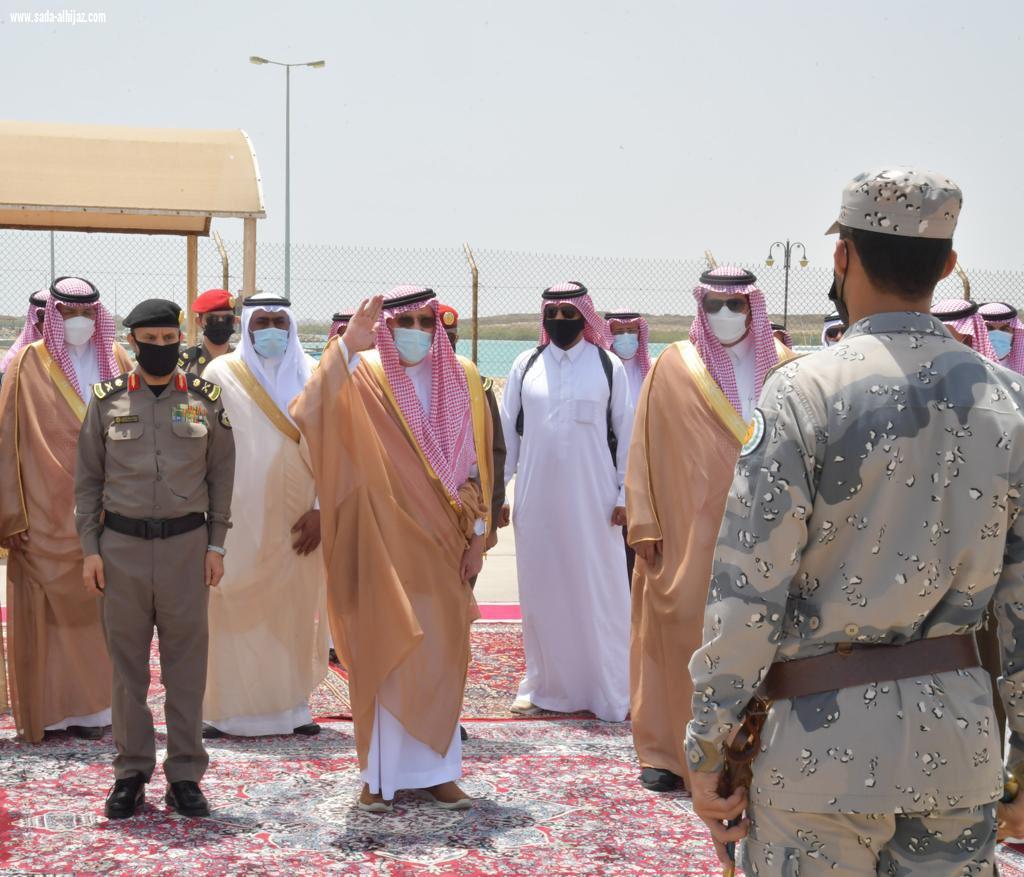 محافظ ضمد  يكرم مدير شرطة المحافظة السابق