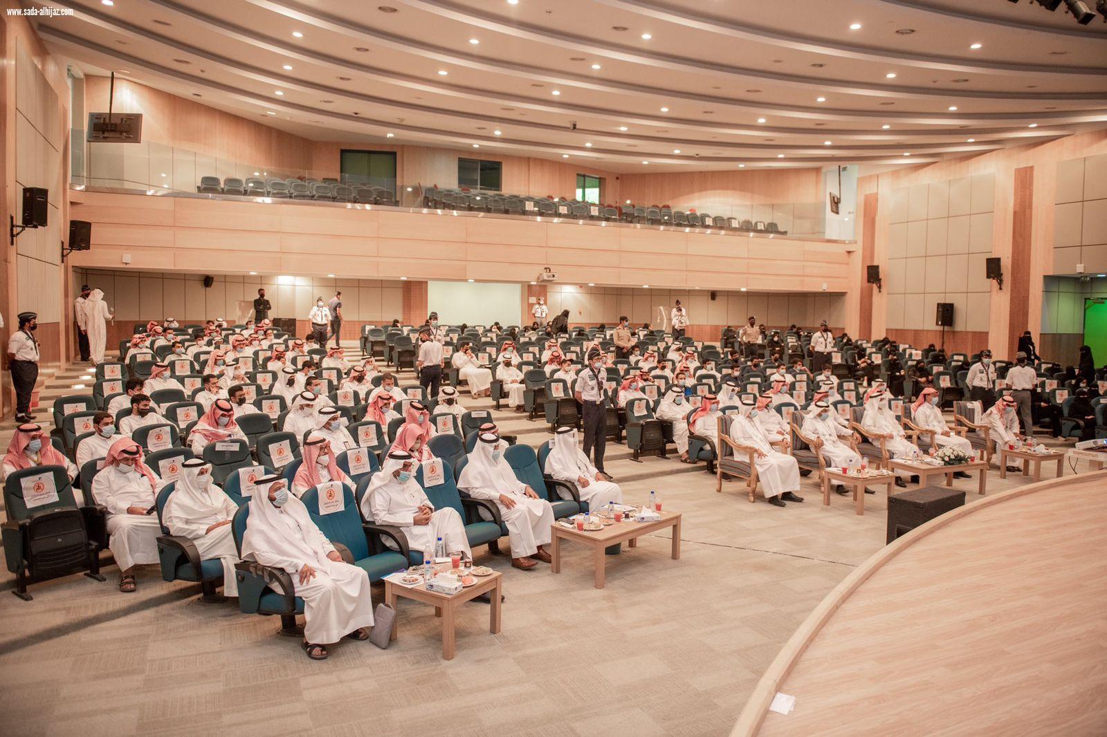 شهد لقاء أبوي بمعالي رئيس الجامعة : جامعة الباحة تقيم لقاءً تعريفياً للطلبة المستجدين للعام الجامعي الحالي