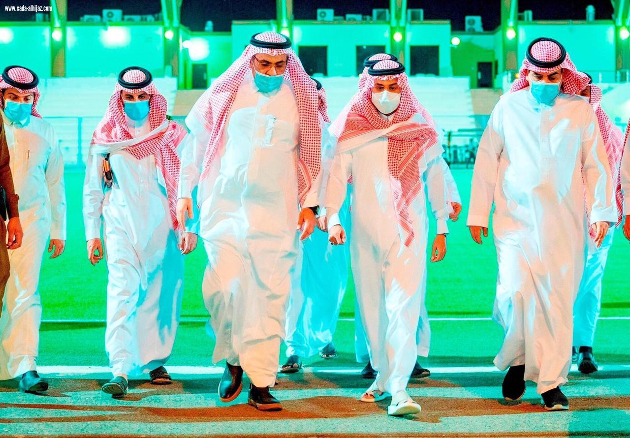 سمو نائب أمير منطقة حائل يزور مقر نادي الجبلين