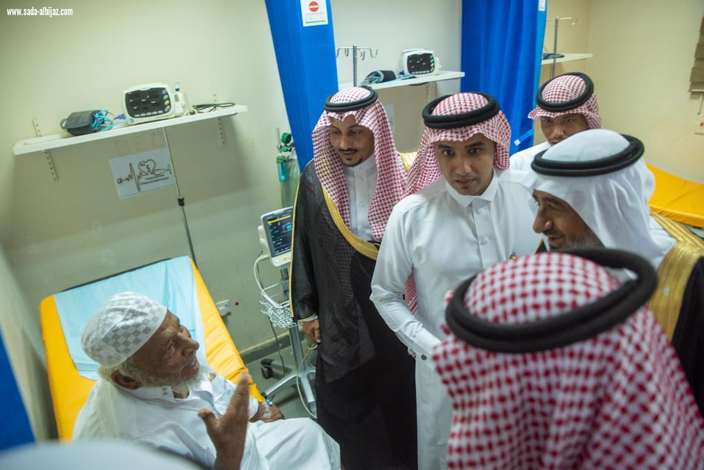 بمناسبة عيد الفطر المبارك رئيس مركز الموسم يعايد مرضى مستشفى الموسم العام 