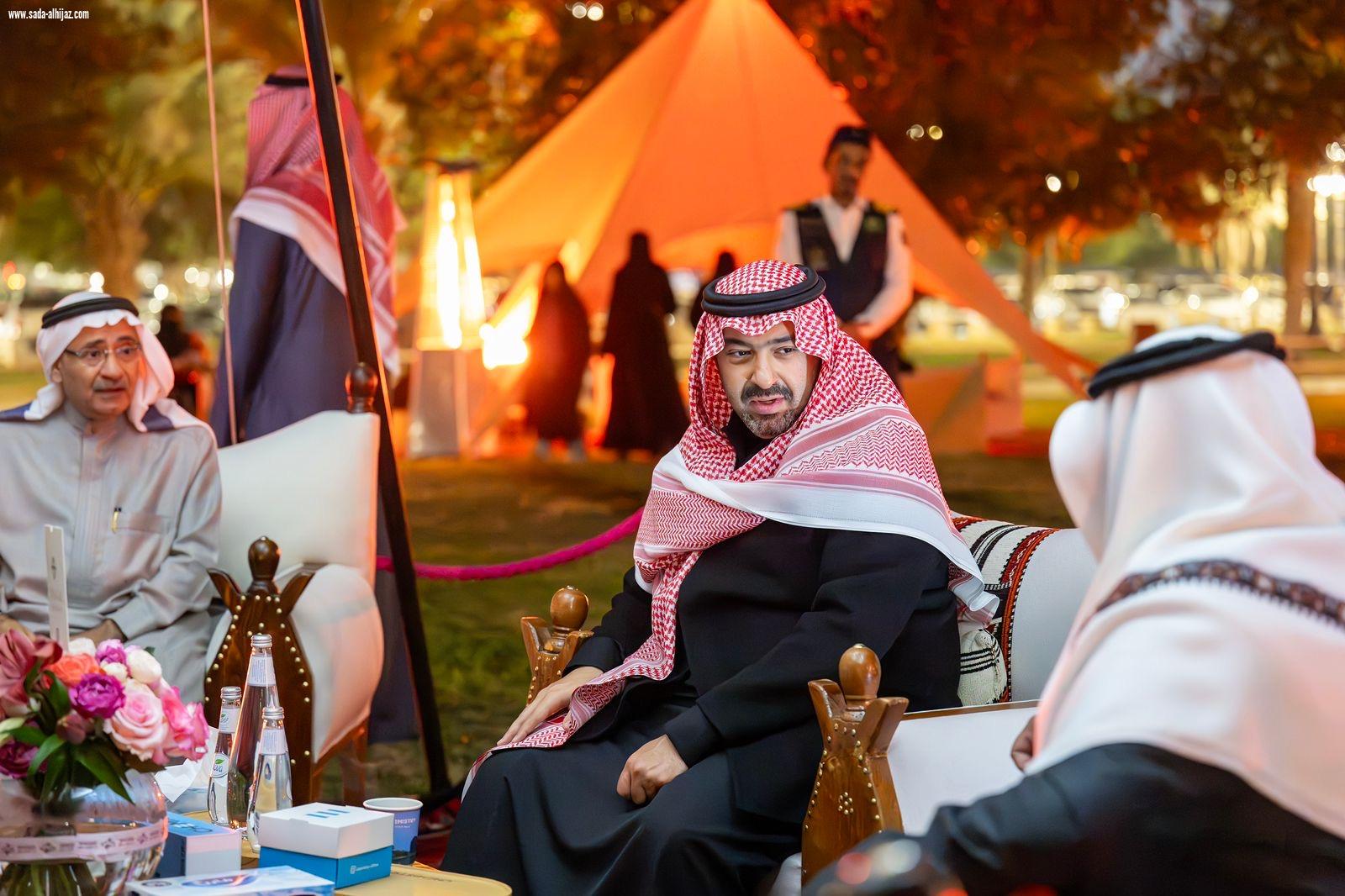 نائب أمير منطقة تبوك يزور مهرجان  