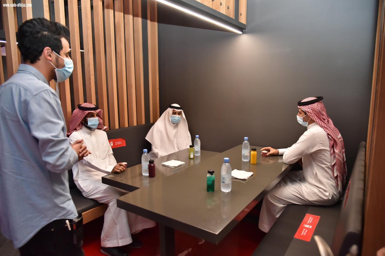 وكيل إمارة جازان للتنمية يرعى حفل تعليم جازان لتكرم الداعمين للعروض الوطنية والفنية 