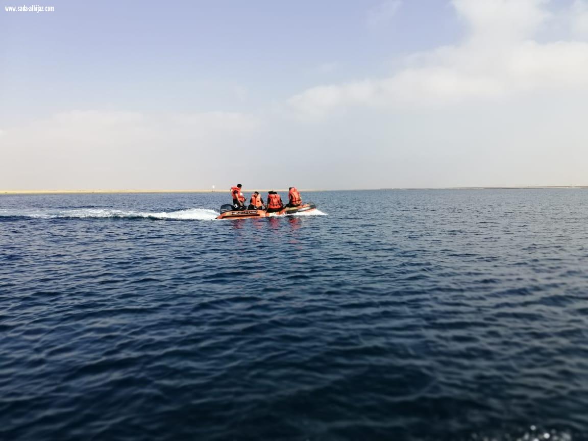 مدني ينبع و حرس الحدود ينفذان برنامج تدريبي للغوص بمركز الشرم لمدة ٣ ايام . 