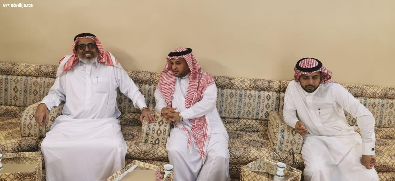 شيخ شمل آل عيسى بني حمد وشيخ الطواهرة آل ناشب يقومون بزيارة شيخ شمل آل مشهور بعد عودته من الرياض