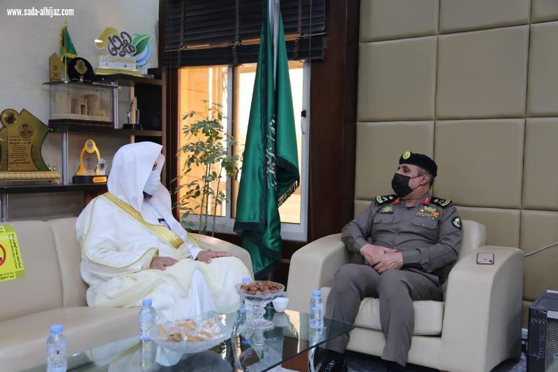 مدير عام هيئة الأمر بالمعروف بالقصيم يزور مدير شرطة المنطقة