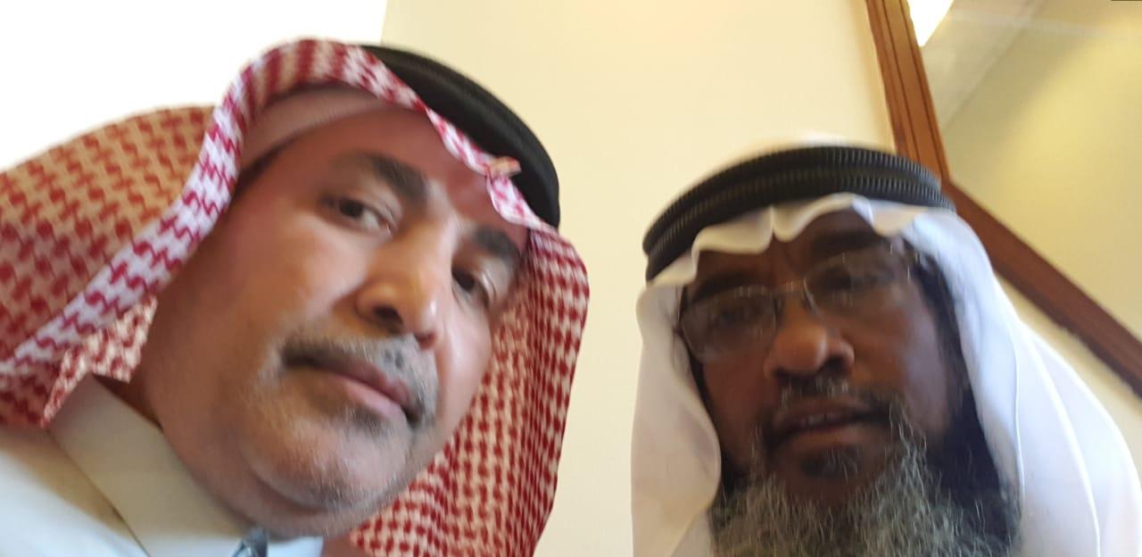 ملتقى محبي مكة يتجولون بضيوف الرحمن من جنوب افريقيا في كسوة الكعبة