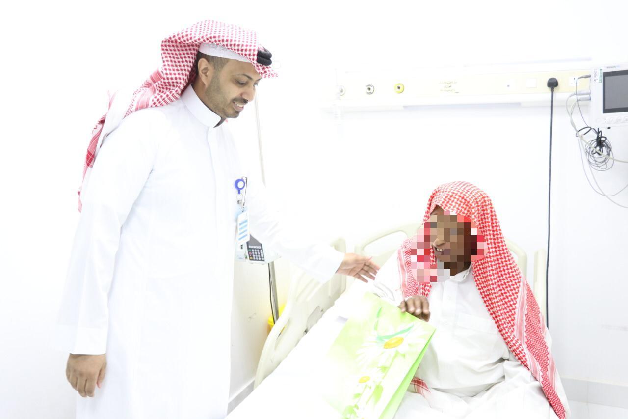 مستشفى الملك فهد بالمدينة يحتفل باليوم الوطني ويشارك المرضى فرحة الوطن .