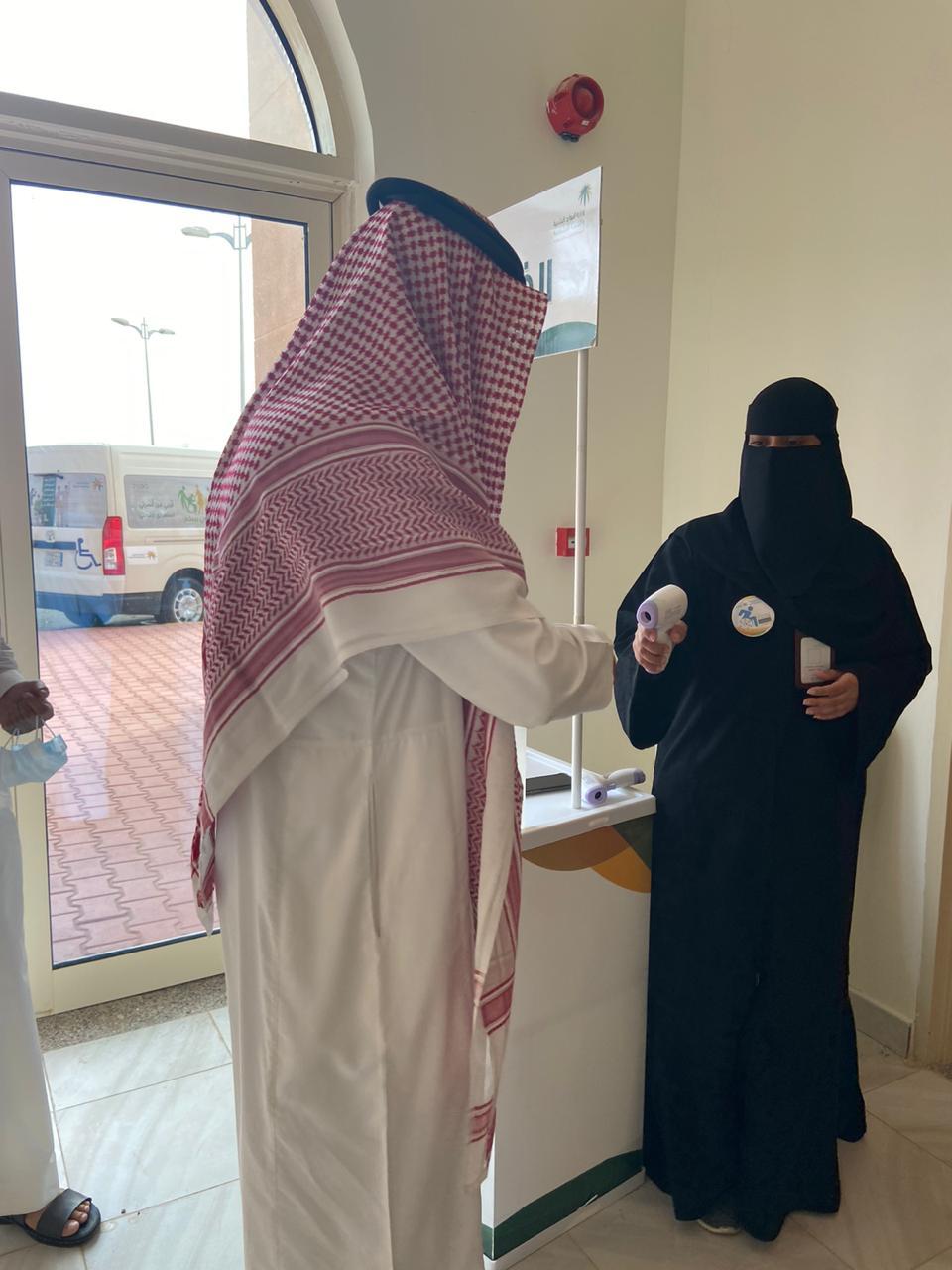 مركز التأهيل الشامل بجازان يحتفل باليوم العالمي للأشخاص ذوي الإعاقة 