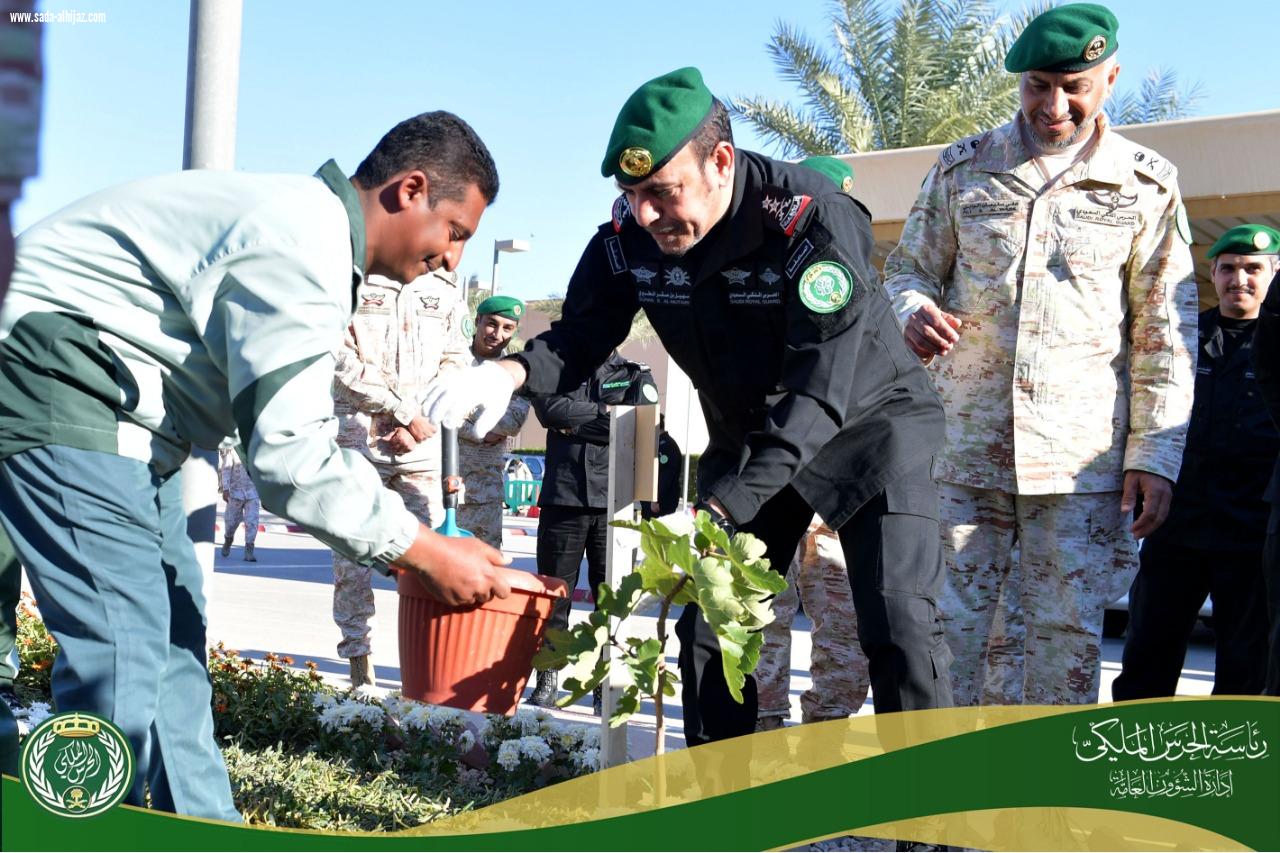 تحت رعاية معالي رئيس الحرس الملكي الإحتفاء بتخريج أكثر من ٩٠٠ متدرب بمعهد الحرس الملكي بمدينة تدريب الحرس الملكي بالثمامة