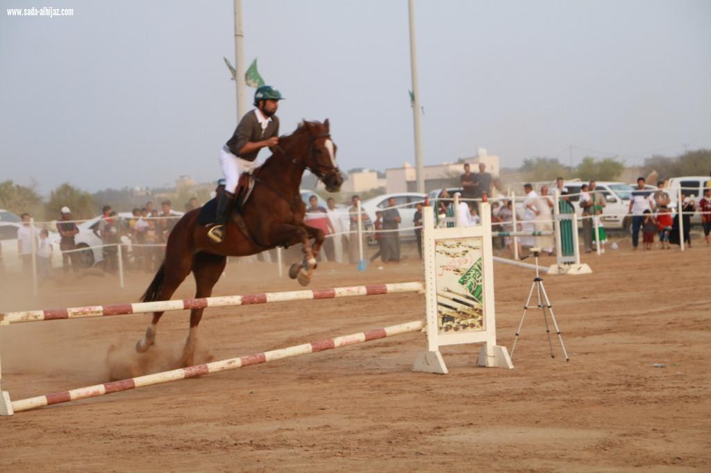 أهالي قامرة يحتفلون باليوم الوطني89 همة حتى القمة