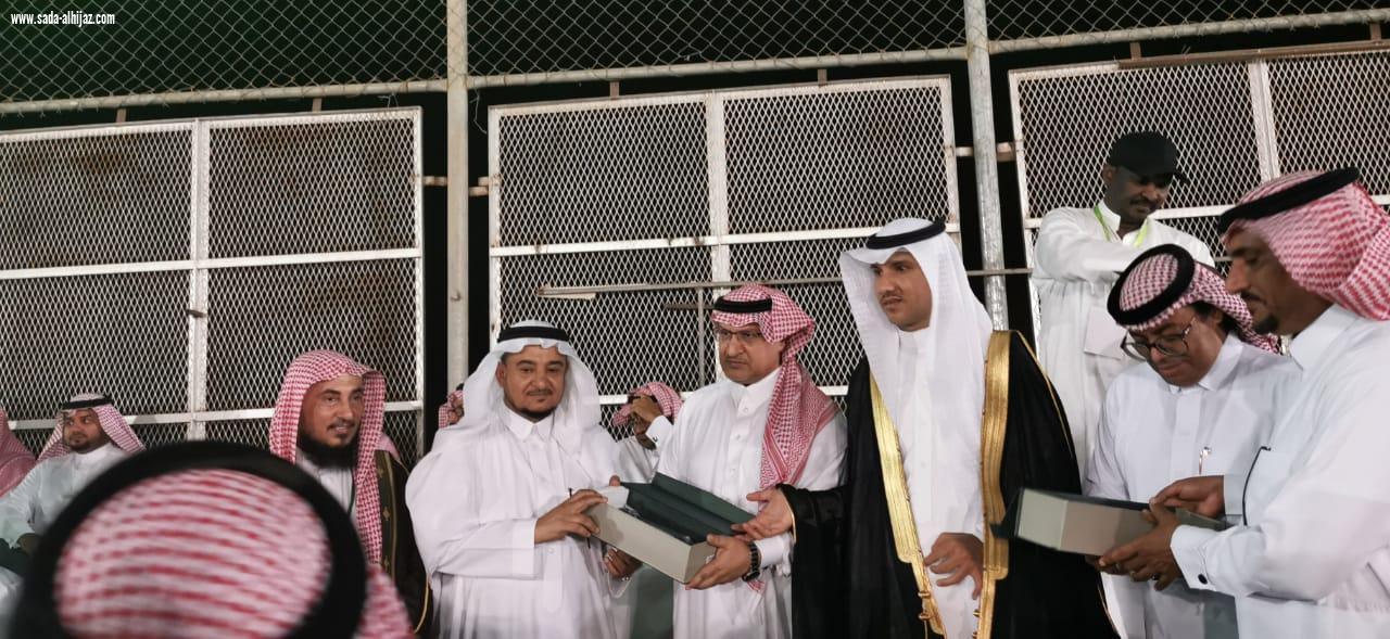 العواف محافظ محافظة الطوال المكلف يرعى نهائي دورة الحد الجنوبي الاولى