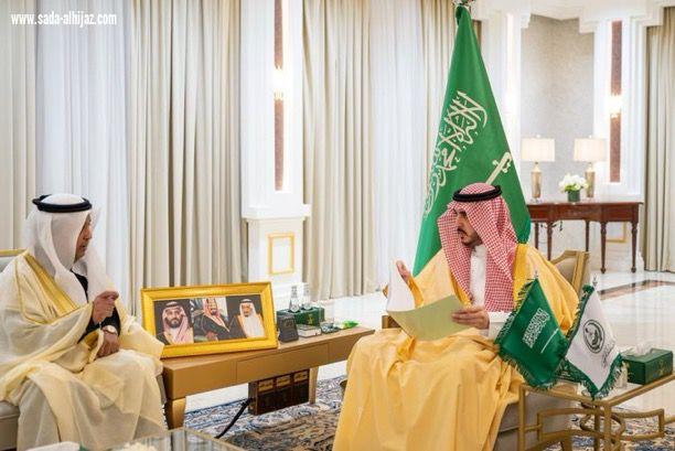 امير الجوف يدشن بمكتبه إلكترونيًا، مشروعي مبنيّ مدرستين في سكاكا والقريات