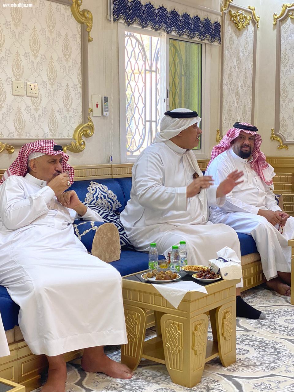 وائل الجهيري يعقد قرانه ويراعي سبل الوقاية