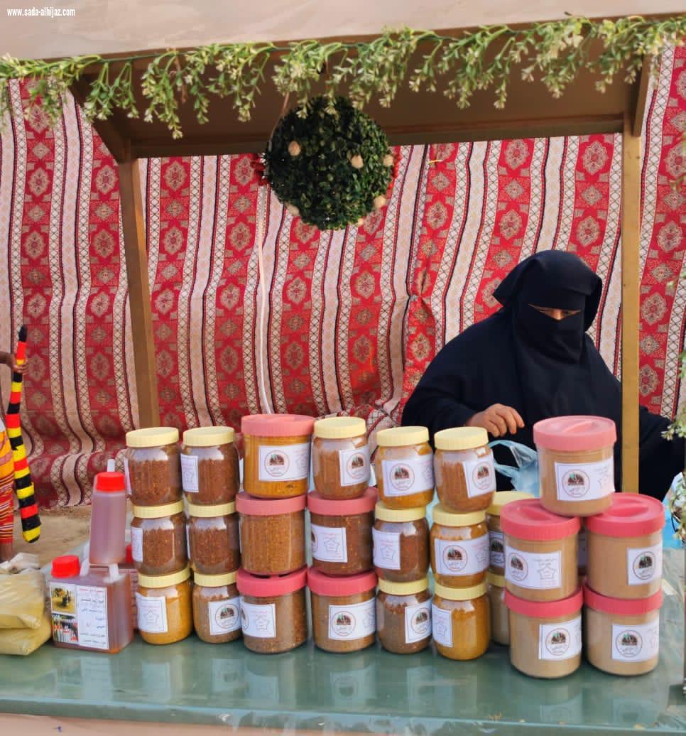 عذق  برنامج للاحتفاء بموسم الذرة الرفيعة بمحافظة ضمد