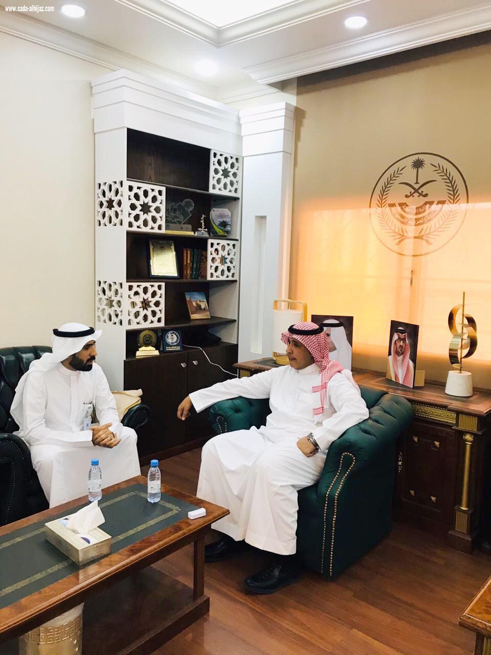 محافظ ⁧‫العلا‬⁩ يستقبل مدير فرع ⁧‫وزارة الإسكان،‬⁩ورئيس جمعية البر الخيرية