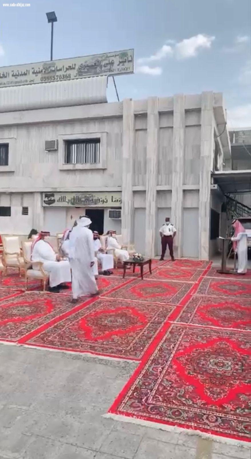 مراكز الاحياء تكرم أبطال الصحة والحراسات الأمنية وتزرع (91) شتلة