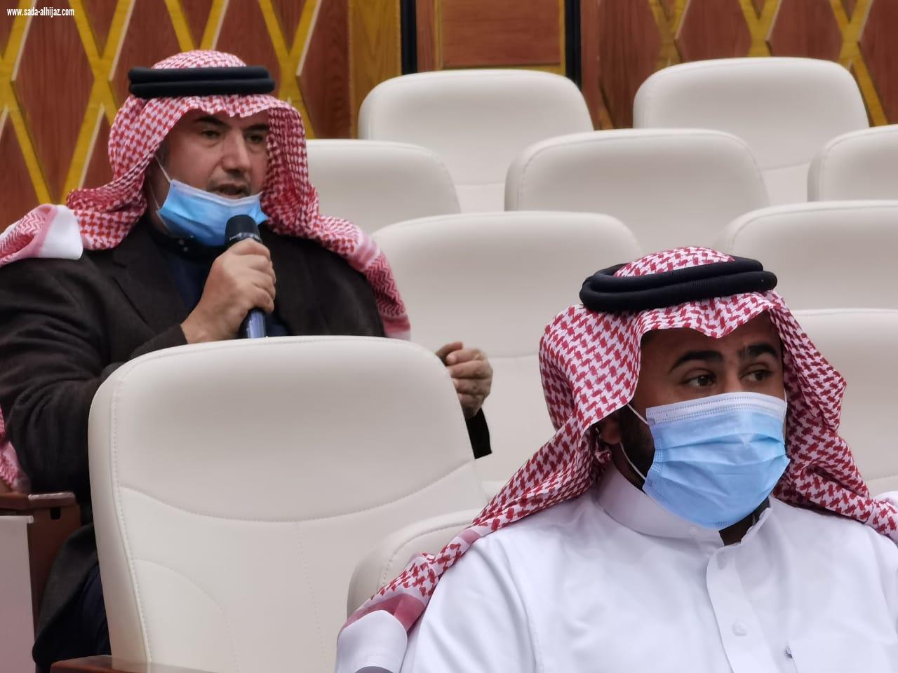 ملف الكهرباء وتحسين مخطط شبرقة وإضاءة المضحاة على طاولة بلدي الباحة 