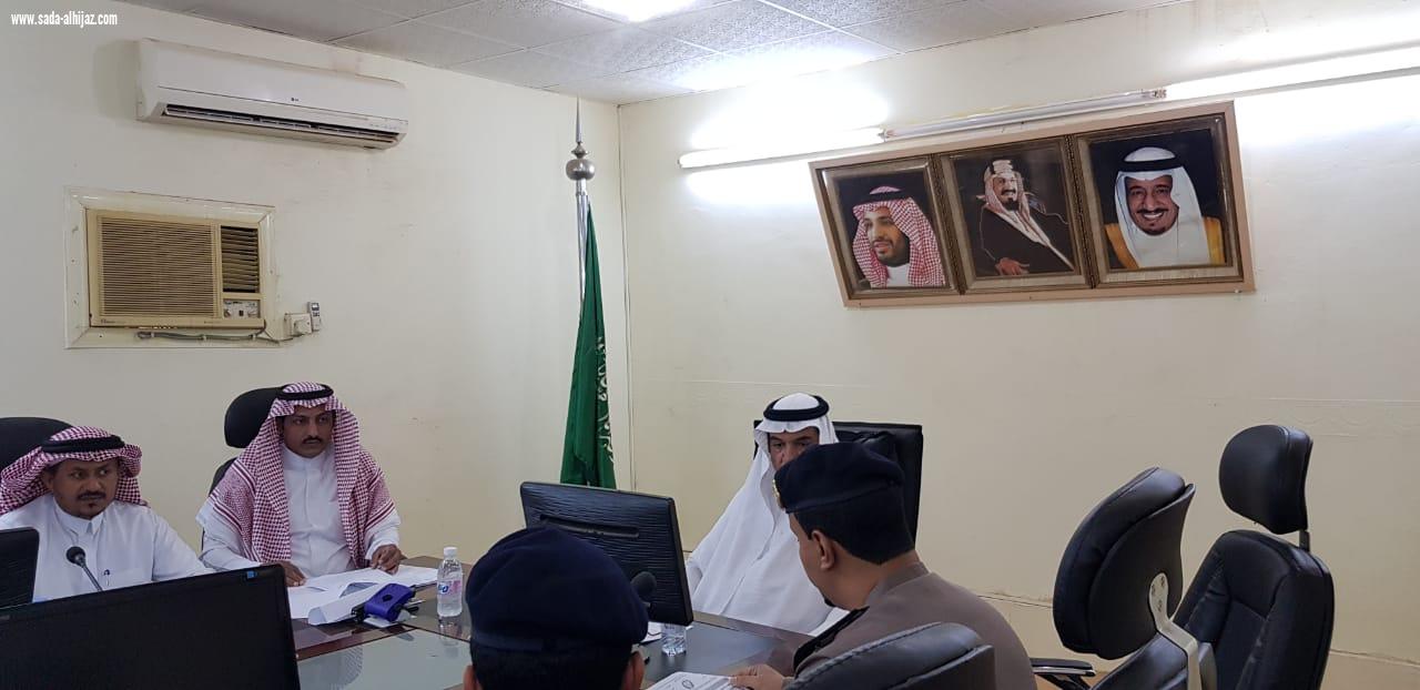 محافظ محافظة الطوال يرأس اللجنة الفرعية للدفاع المدني