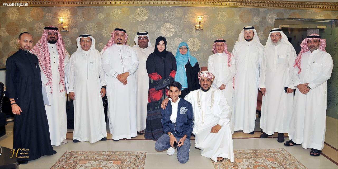 أعضاء لجنة الفعاليات بغرفة جدة يحتفلون بالعيد