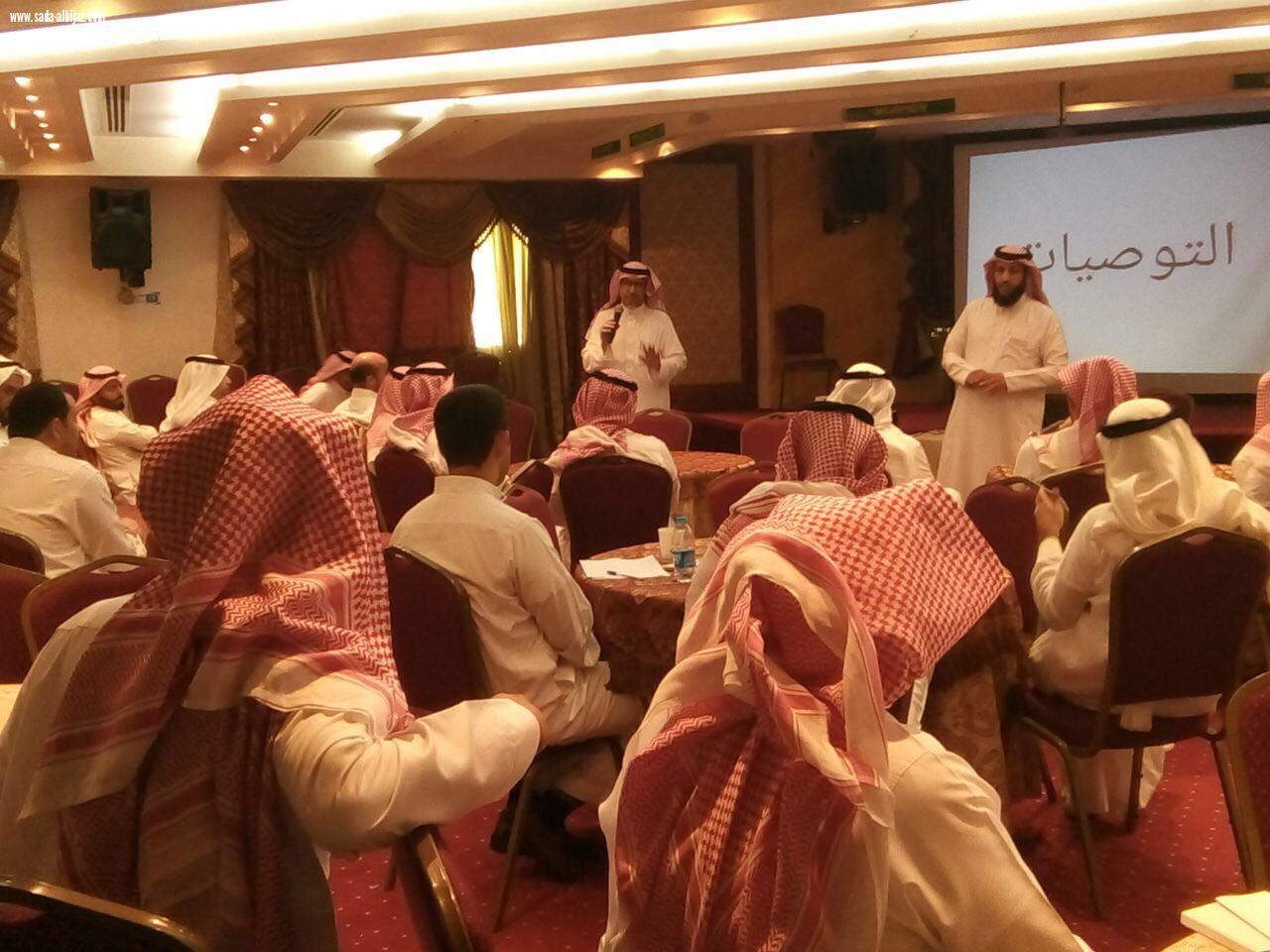 مكتب تعليم النسيم يعزز القيم الوطنية من خلال برنامج 