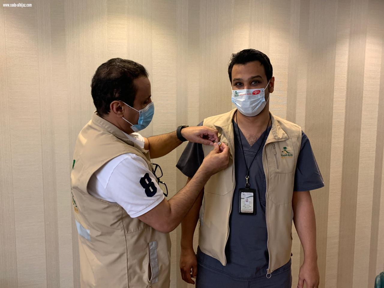 مديرصحة جدة يتفقد سير العمل بمراكز الضافه الصحيةويكرمالعاملين بها مثمناً الجهود التى يقدمونها للضيوف