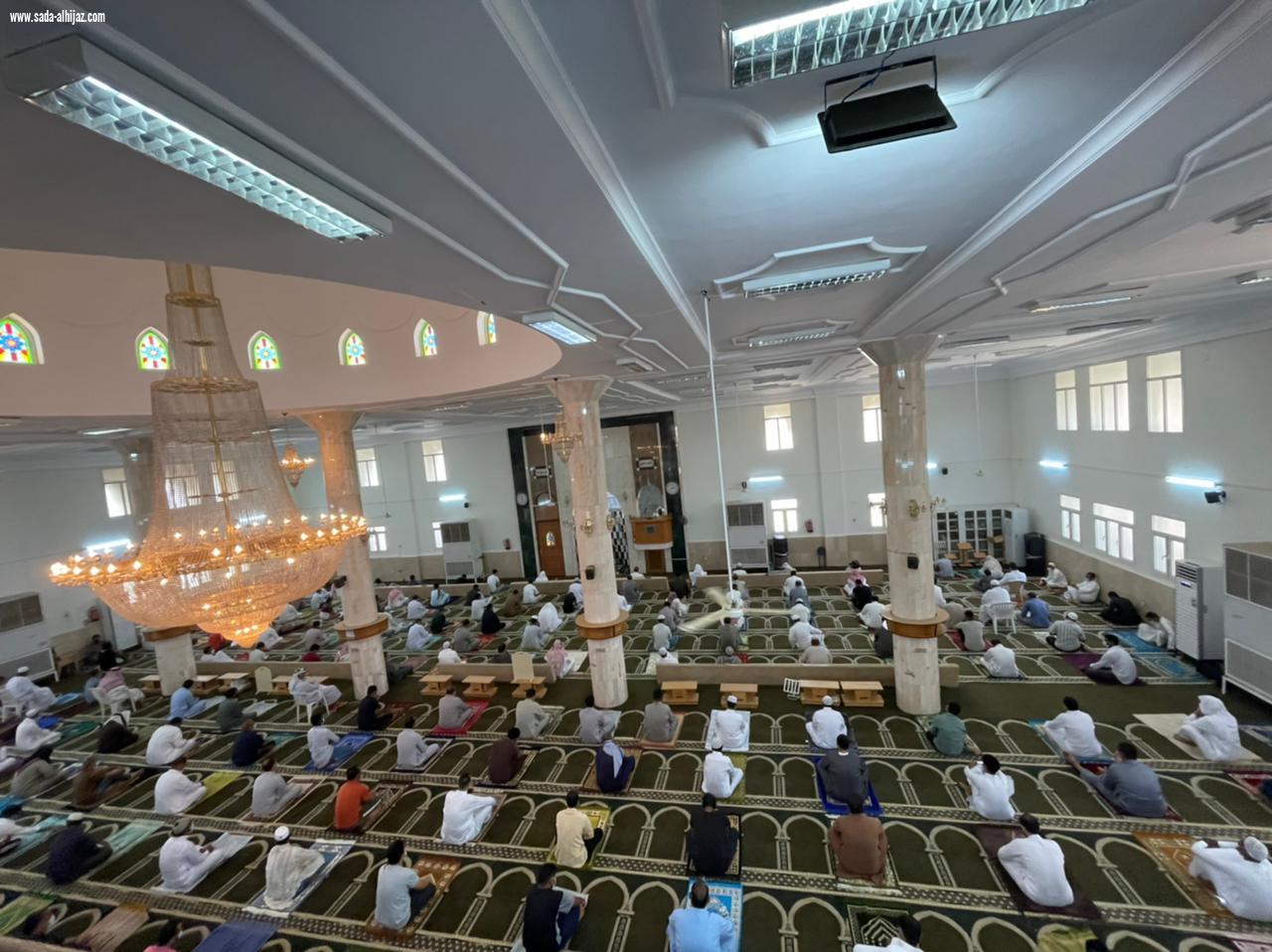 مستشفى صامطة العام ينفذ في مسجدين بالمحافظة عمل  ميداني  لتطبيق الإجراءات الاحترازية 
