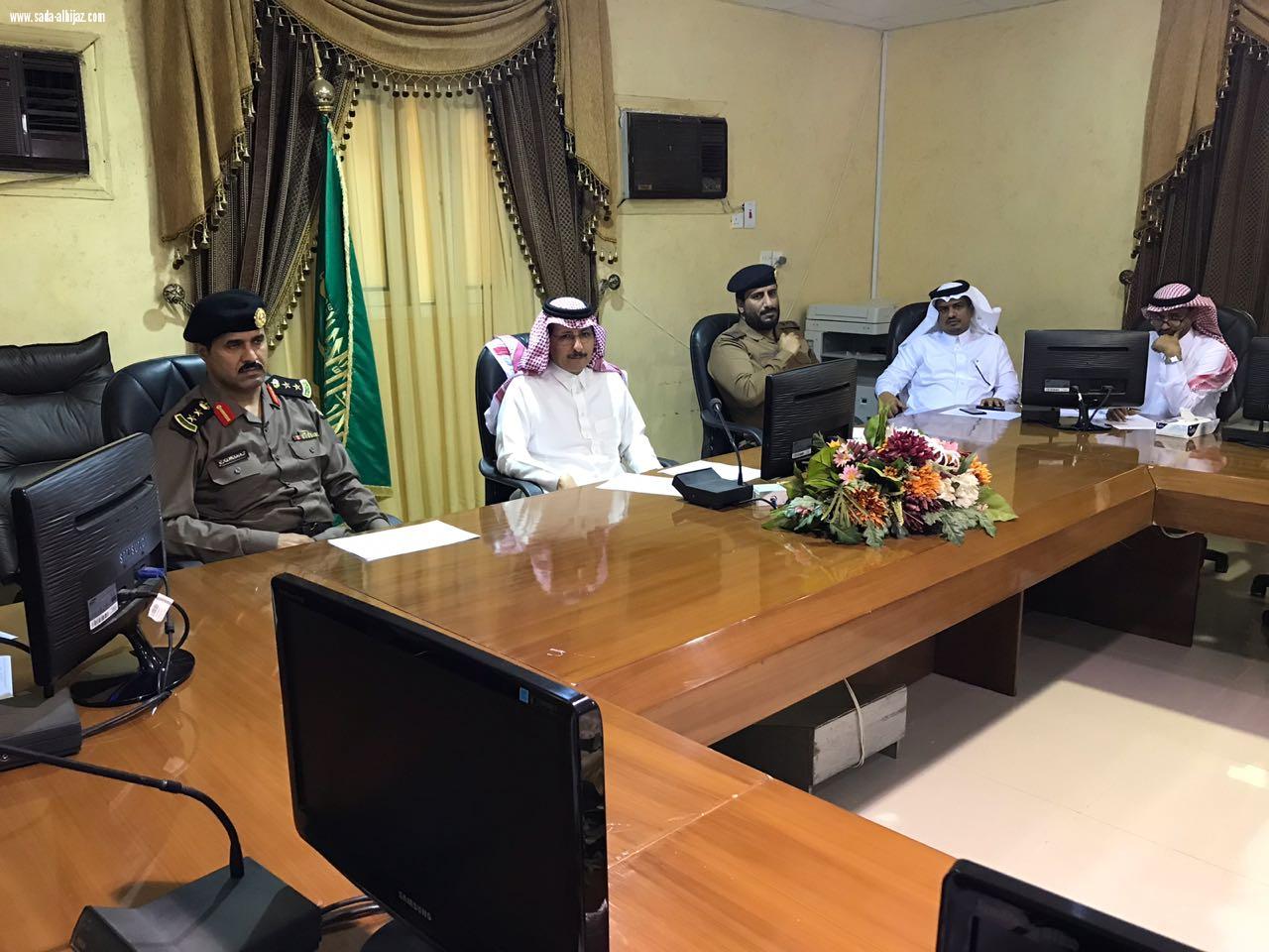 محافظ صامطة يناقش احتفالية عيد والخطة المروريةبالمحافظة