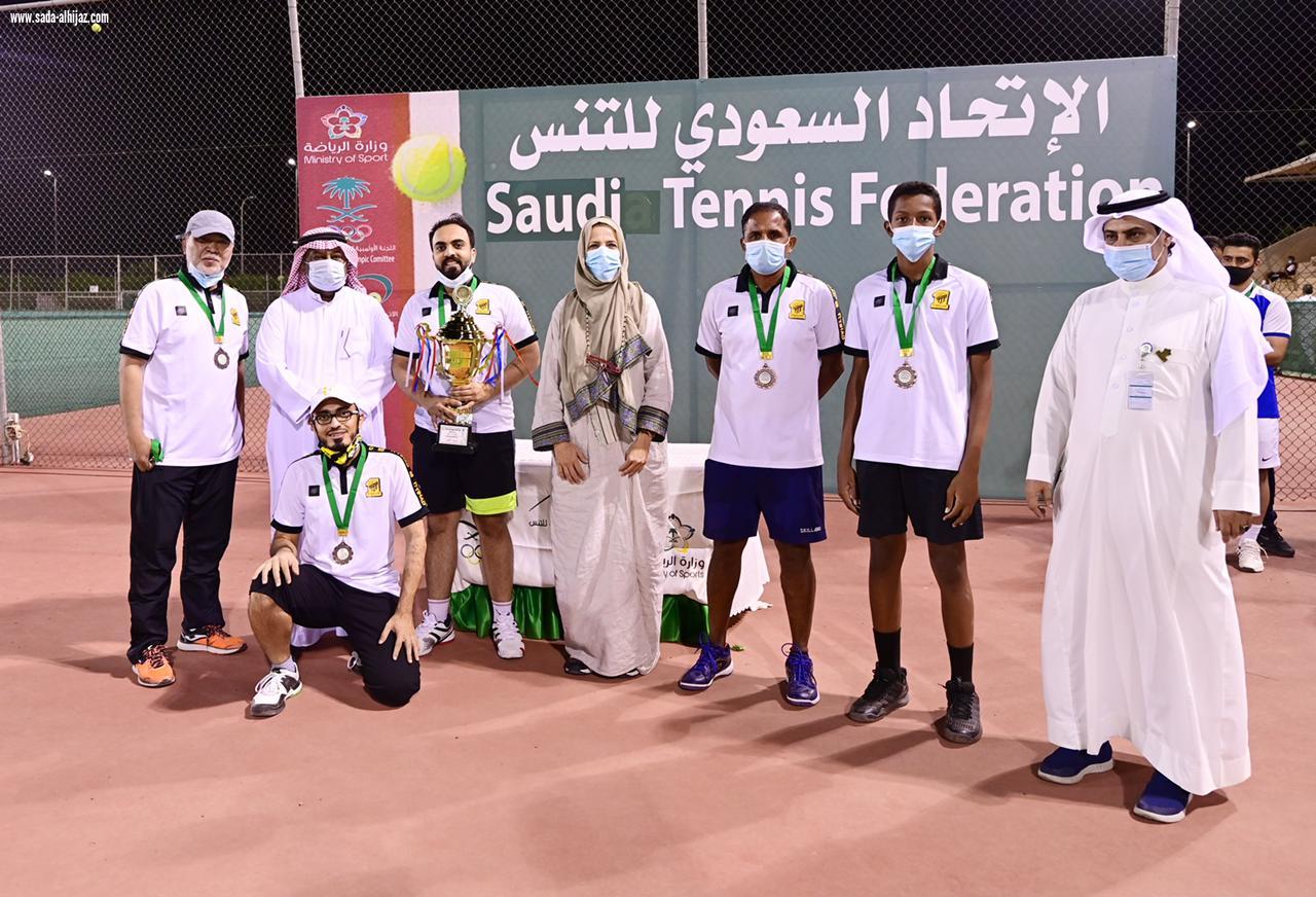 المطبقاني تتوج السلام بطلاً لممتاز التنس و الهلال بالوصافة والاتحاد بالبرونز  