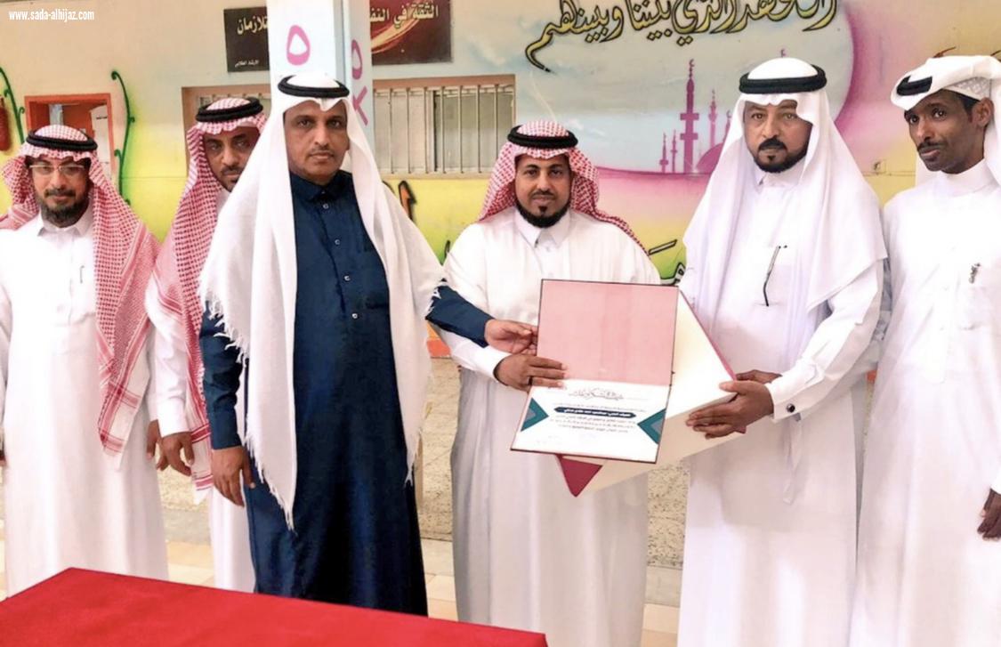 أنشئت بجهود ذاتية لتقديم الخدمات الصحية والتثقيفية والتوعوية للطلاب مدير مكتب تعليم صامطة يدشن العيادة المدرسية بابتدائية الدريعية