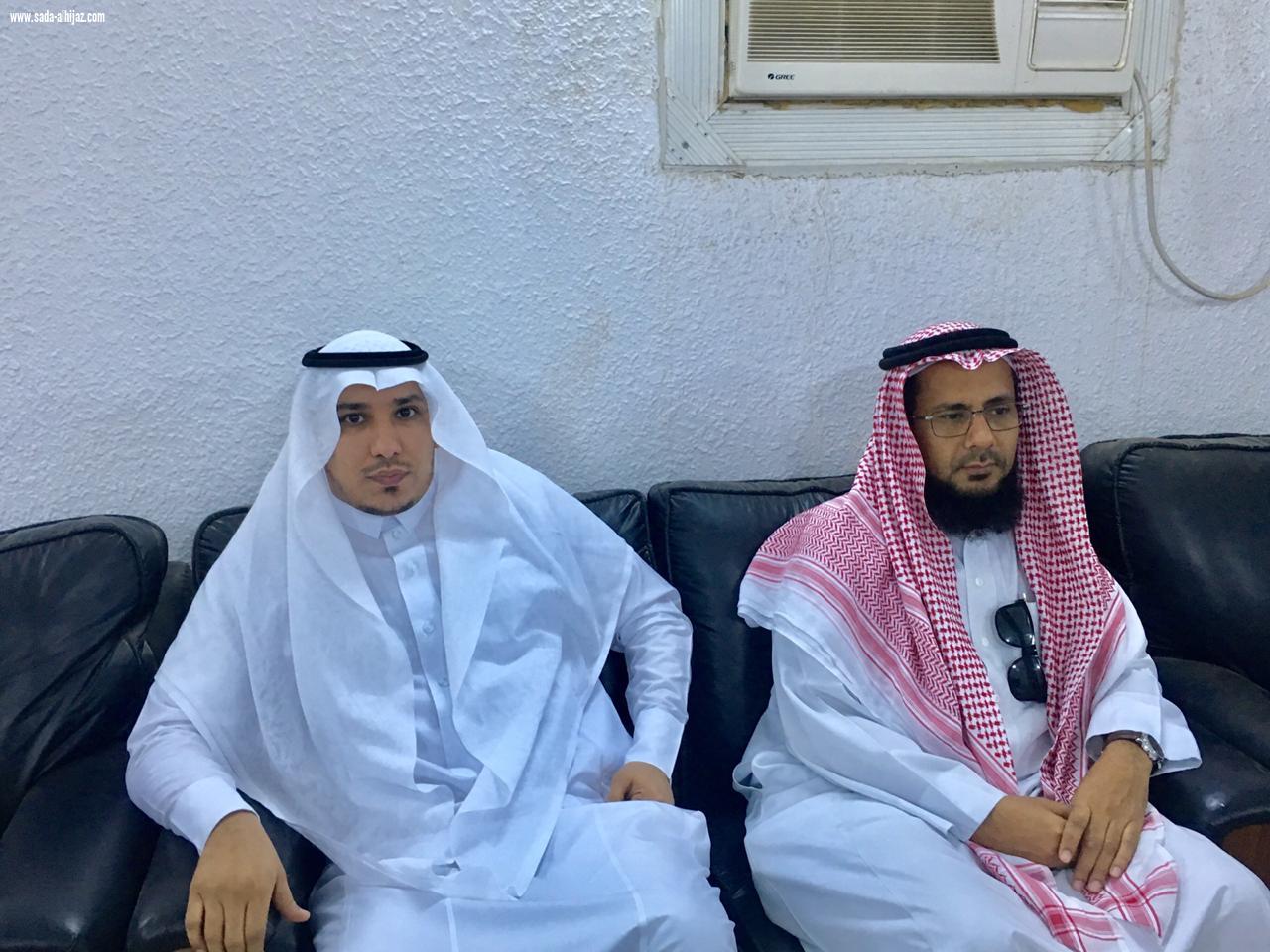 رئيس وأعضاء لجنة التنمية الاجتماعية بالطوال يزورون محافظ الطوال المكلف 