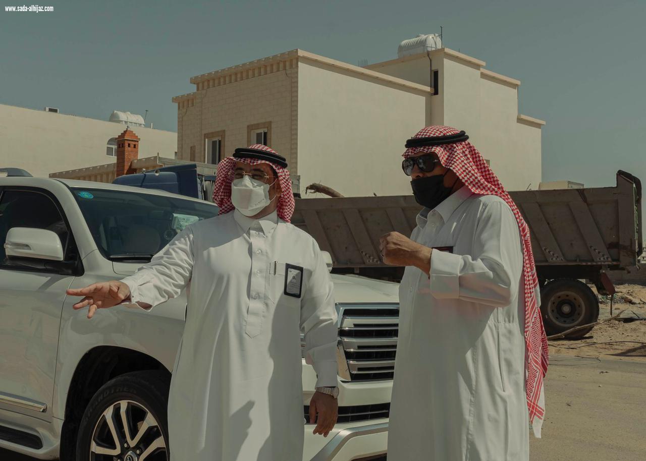 أمين الجوف يتفقد أعمال معالجة التشوه البصري بسكاكا ويشدد على تحقيق أهداف حملة التسعين يوما