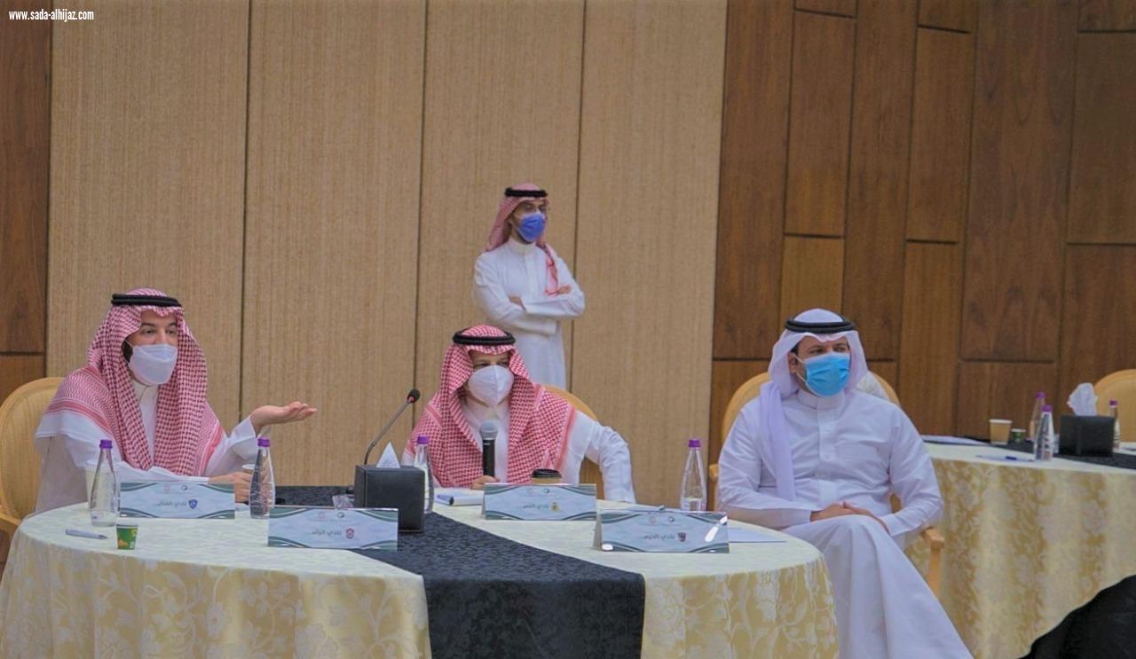 وزير الرياضة يعقد اجتماعاً مع رؤساء أندية دوري كأس الأمير محمد بن سلمان للمحترفين 