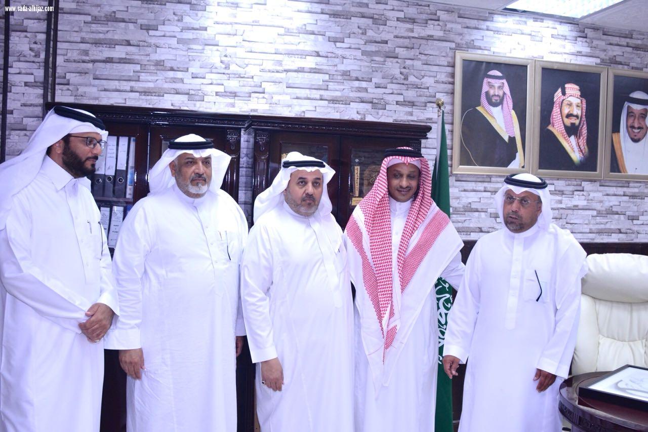 السلمي يكرم أعضاء  وحدة الإعلام  بالمكتب