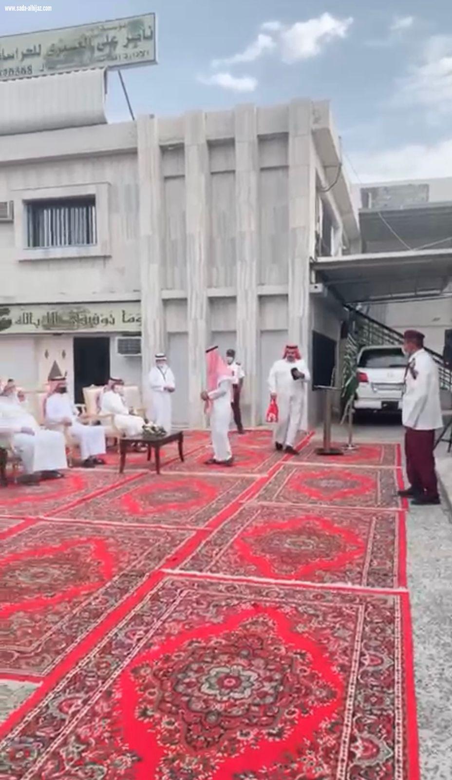 مراكز الاحياء تكرم أبطال الصحة والحراسات الأمنية وتزرع (91) شتلة