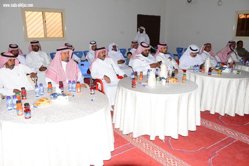 انطلاق حلقات النقاش لأولياء الأمور مع المدرسة بتعليم العلا