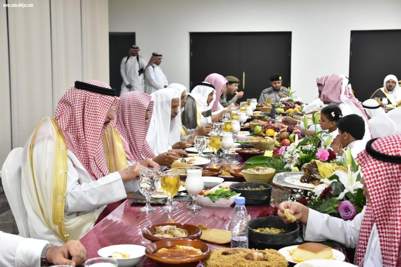سمو أمير منطقة جازان يستقبل المهنئين بعيد الأضحى المبارك