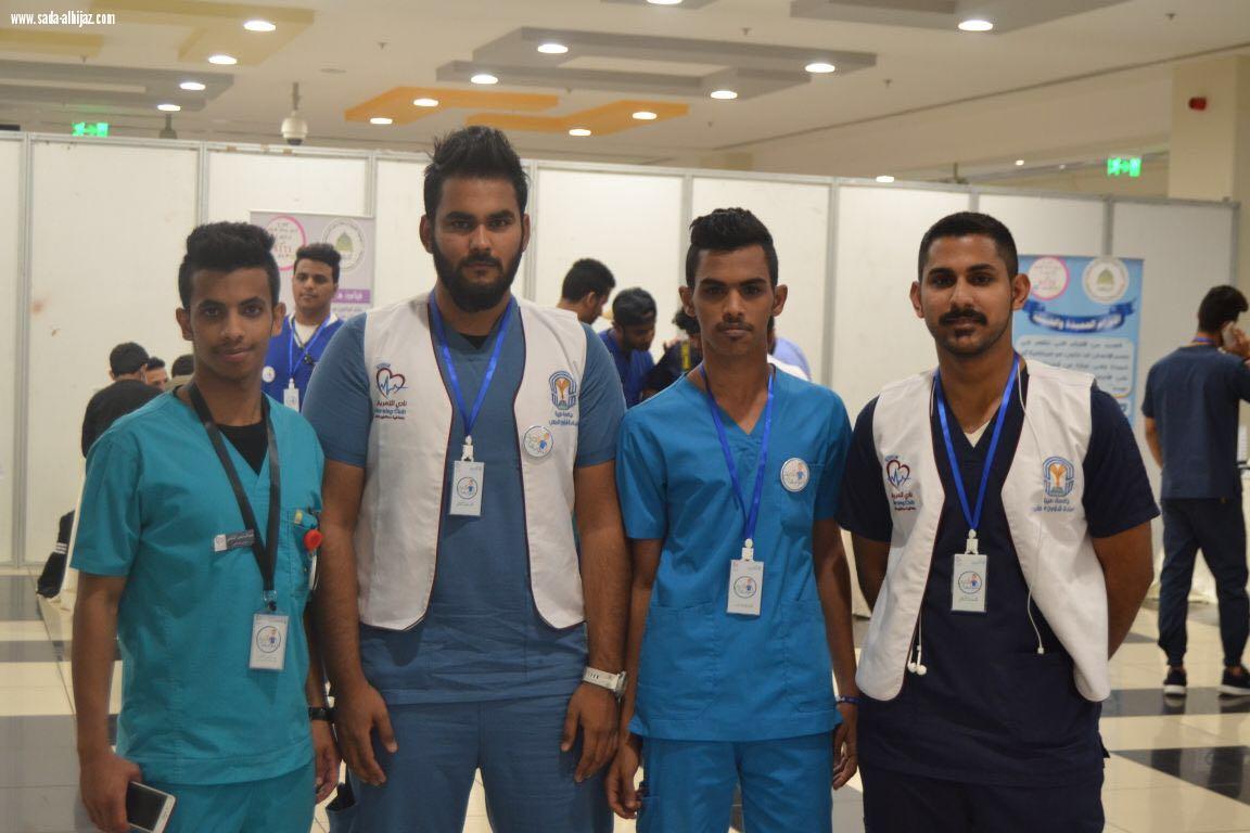 طلبة كلية التمريض بجامعة طيبة يقيمون فعالية #سويها_صح.