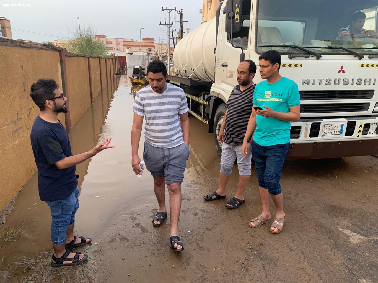 بلدية محافظة الطوال بالحد الجنوبي تستنفر كافة جهودها لمواجهة الأمطار والسيول