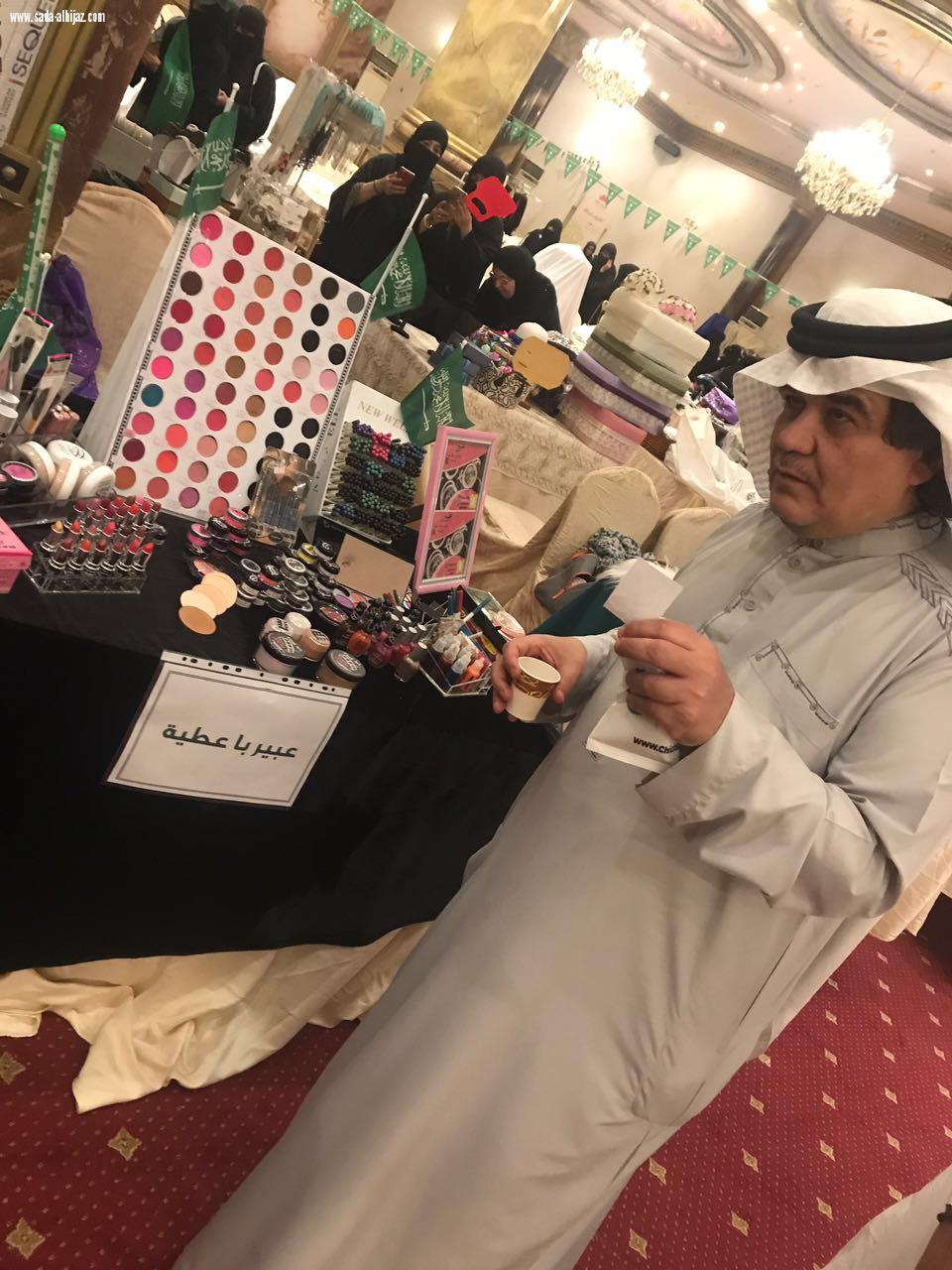 مساء اليوم تدشين بازار “بنات الجزيرة” أكبر بازار بمكة بقاعة فرحتي للاحتفالات بالعمرة إحتفاء باليوم الوطني