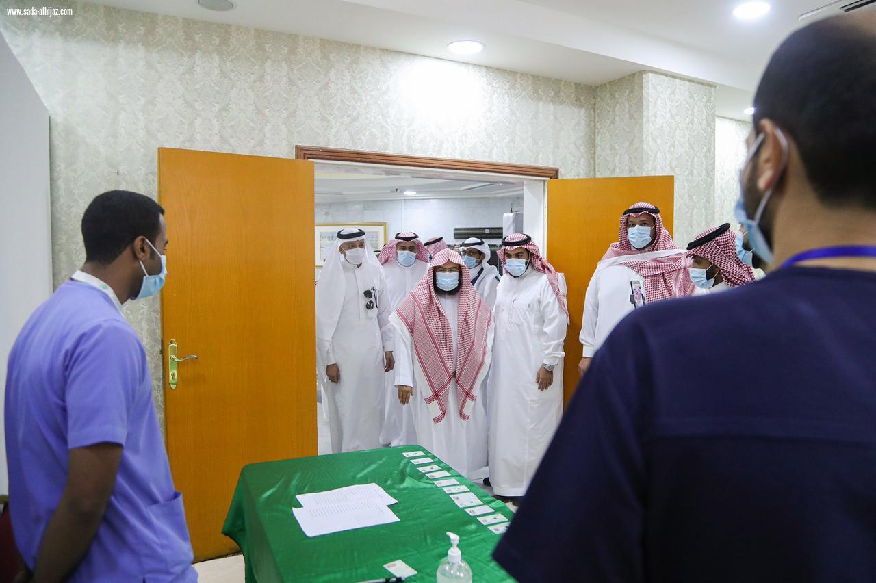 بحضور مدير الشؤون الصحية؛ الرئيس العام يدشن مقر لقاحات كورونا لمنسوبي الرئاسة