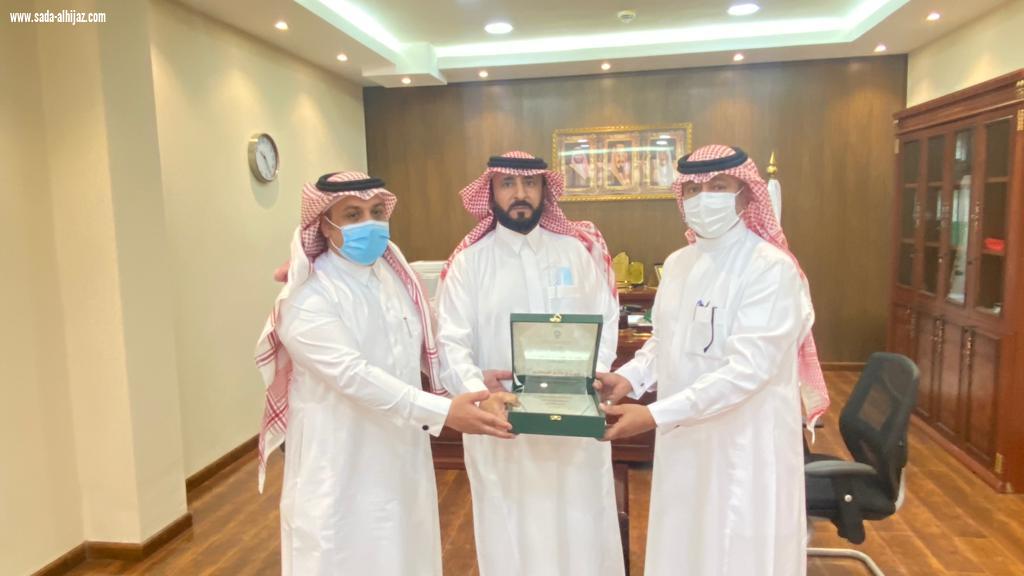 التدريب الأهلي بالتدريب التقني والمهني يكرم أ.سعد القحطاني