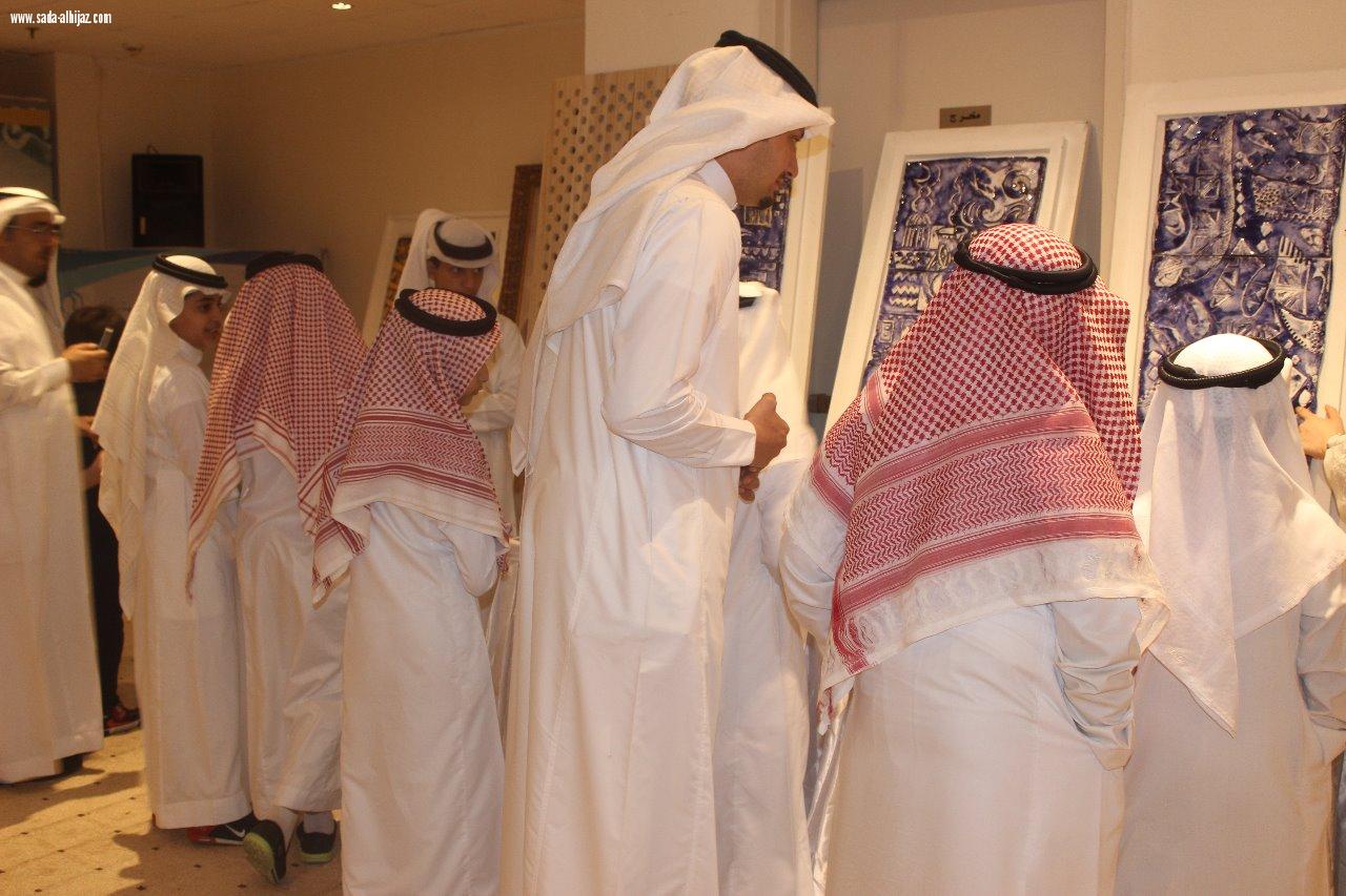 وسط أجواء مليئة بالفن والابداع  فريق الاعلام الواعي يختتم 